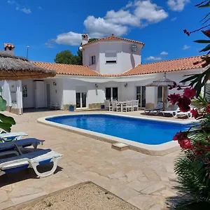 Villa Voor 8 Personen Met Zwembad, Calafat
